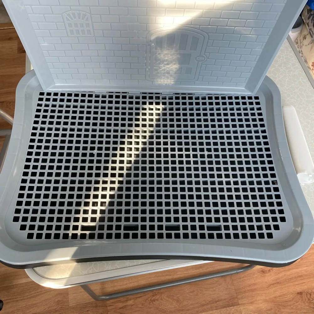 Pet Training Potty Tray with Wall